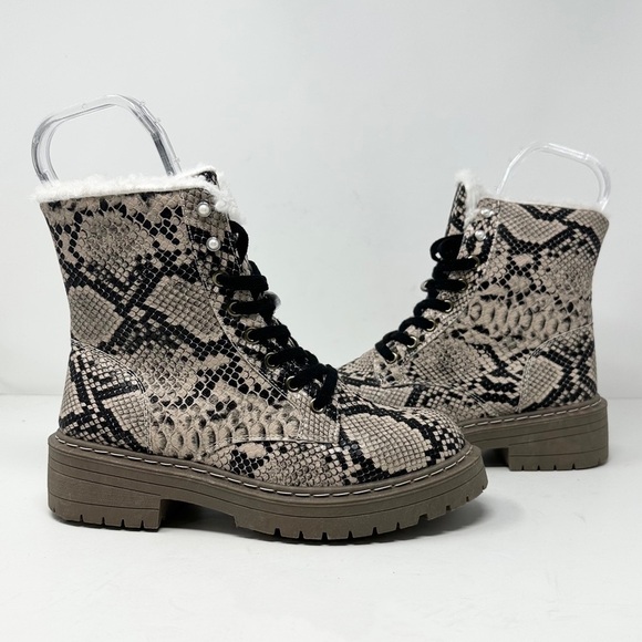 True Craft Shoes - True Craft Snakeskin Combat Boots Size 8